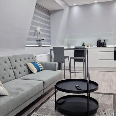 New London Apartment Екстериор снимка