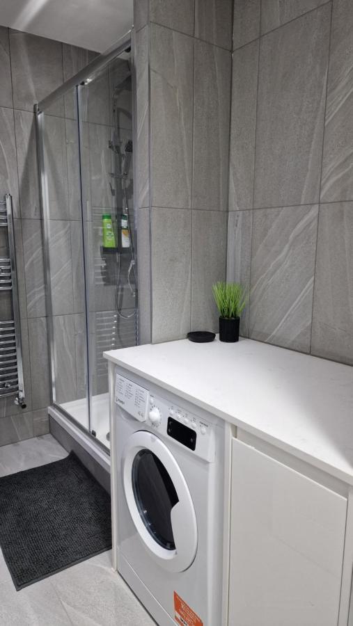 New London Apartment Екстериор снимка