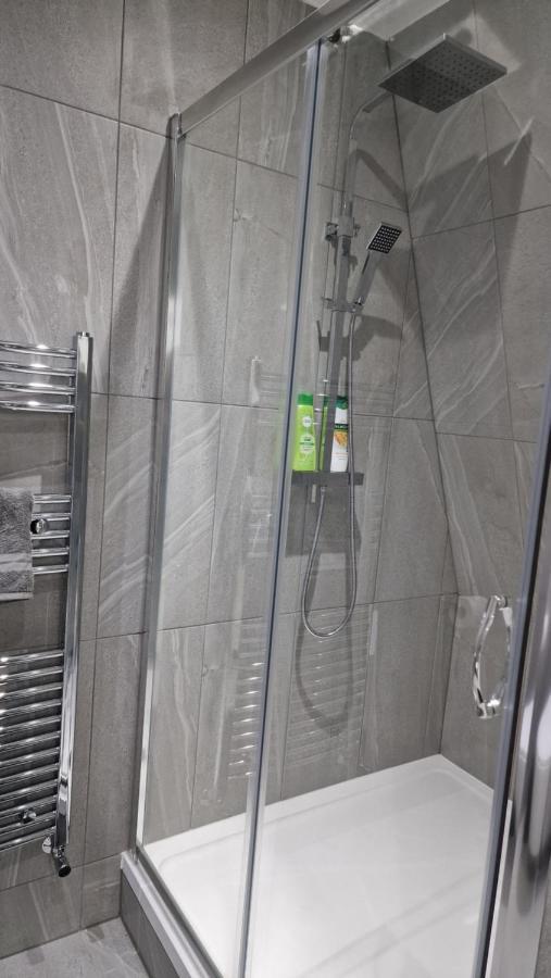 New London Apartment Екстериор снимка