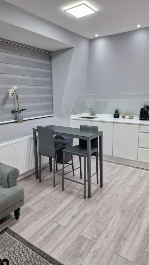 New London Apartment Екстериор снимка