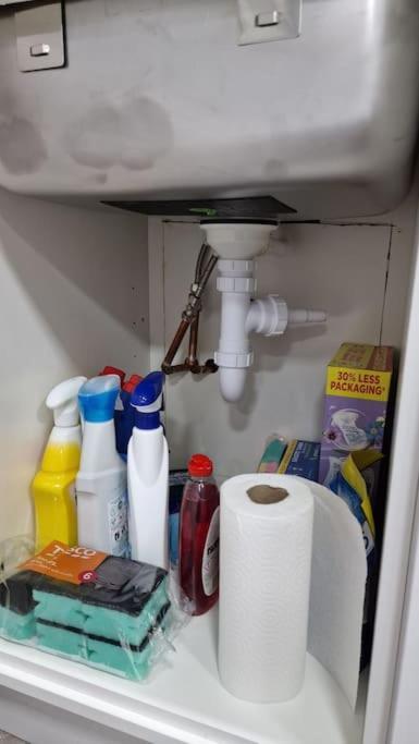 New London Apartment Екстериор снимка