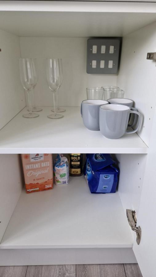 New London Apartment Екстериор снимка